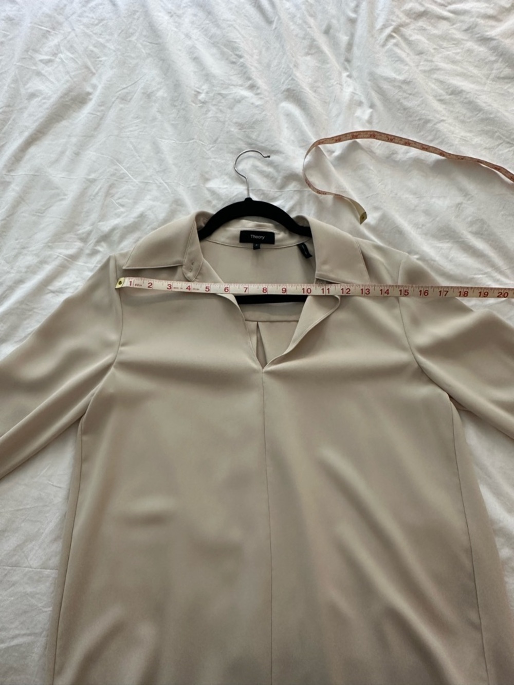 Theory Cream Silk-Crepe Button-Down Blouse size P - Picture 3 of 3